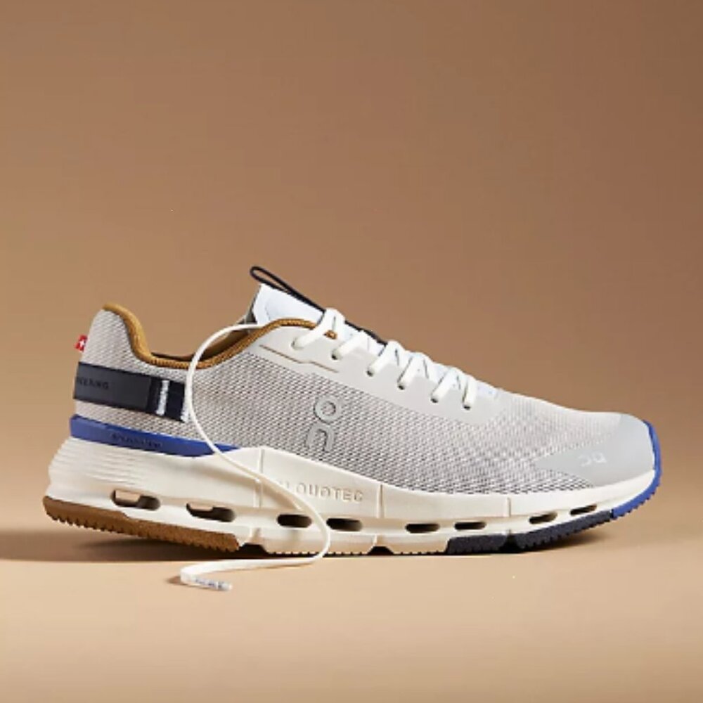 On Women's Cloudnova Form 2 Shoes - Silver/Silver